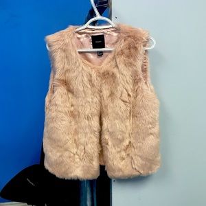 FOREVER 21 PINK FUR VEST